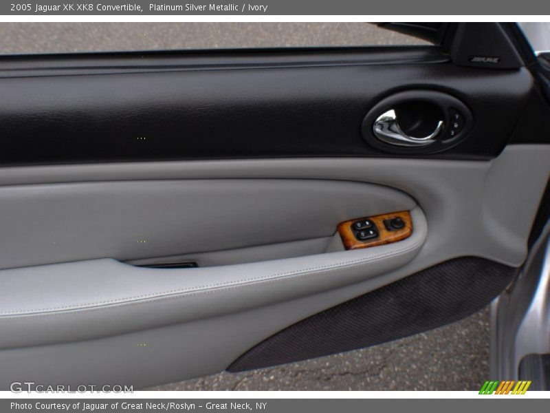 Door Panel of 2005 XK XK8 Convertible