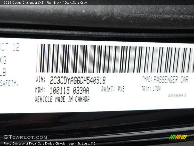 Pitch Black / Dark Slate Gray 2013 Dodge Challenger SXT