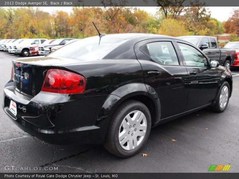 Black / Black 2013 Dodge Avenger SE