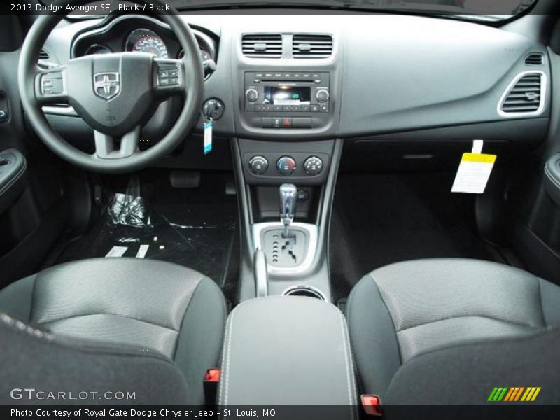Black / Black 2013 Dodge Avenger SE