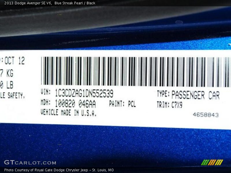 Blue Streak Pearl / Black 2013 Dodge Avenger SE V6