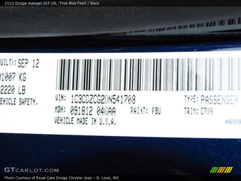 True Blue Pearl / Black 2013 Dodge Avenger SXT V6