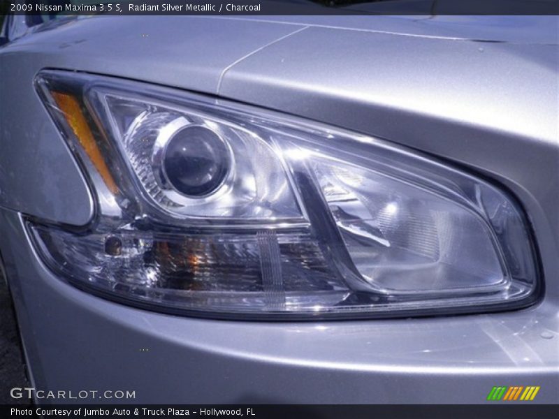 Radiant Silver Metallic / Charcoal 2009 Nissan Maxima 3.5 S