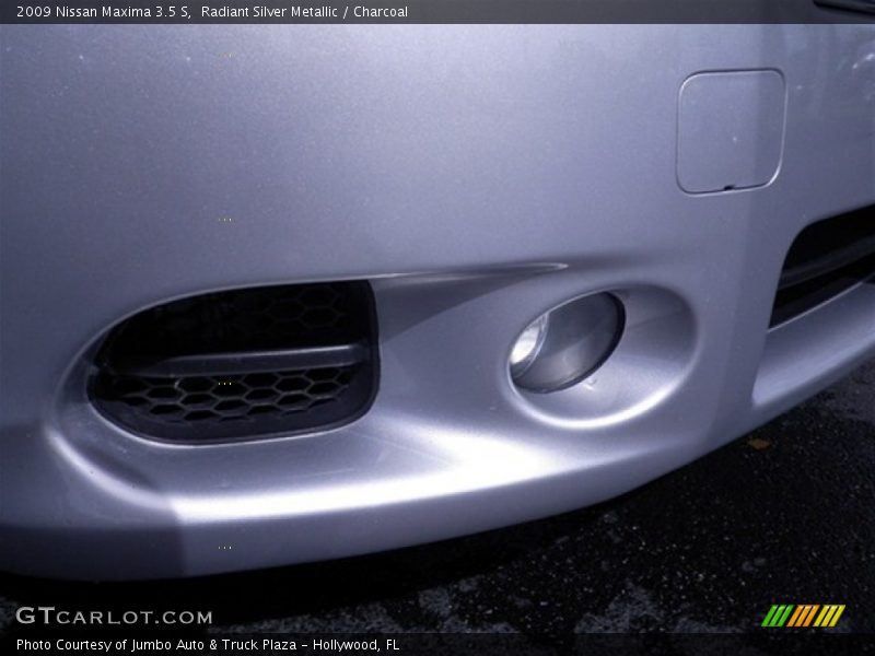 Radiant Silver Metallic / Charcoal 2009 Nissan Maxima 3.5 S