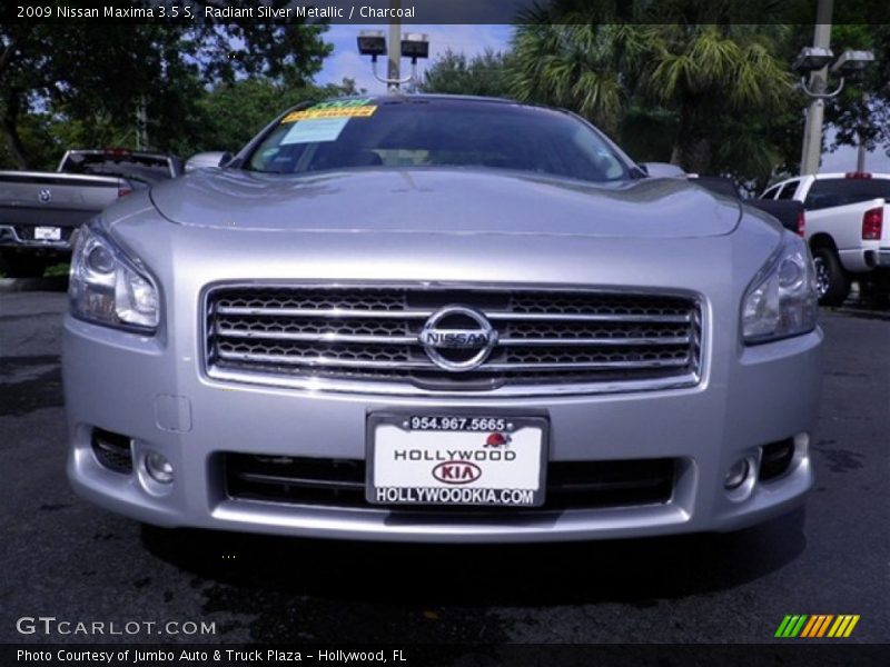 Radiant Silver Metallic / Charcoal 2009 Nissan Maxima 3.5 S