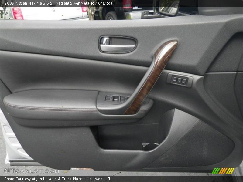 Radiant Silver Metallic / Charcoal 2009 Nissan Maxima 3.5 S