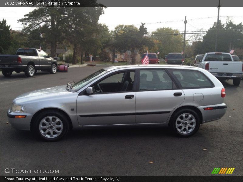 Silver Metallic / Graphite 2002 Volvo V40