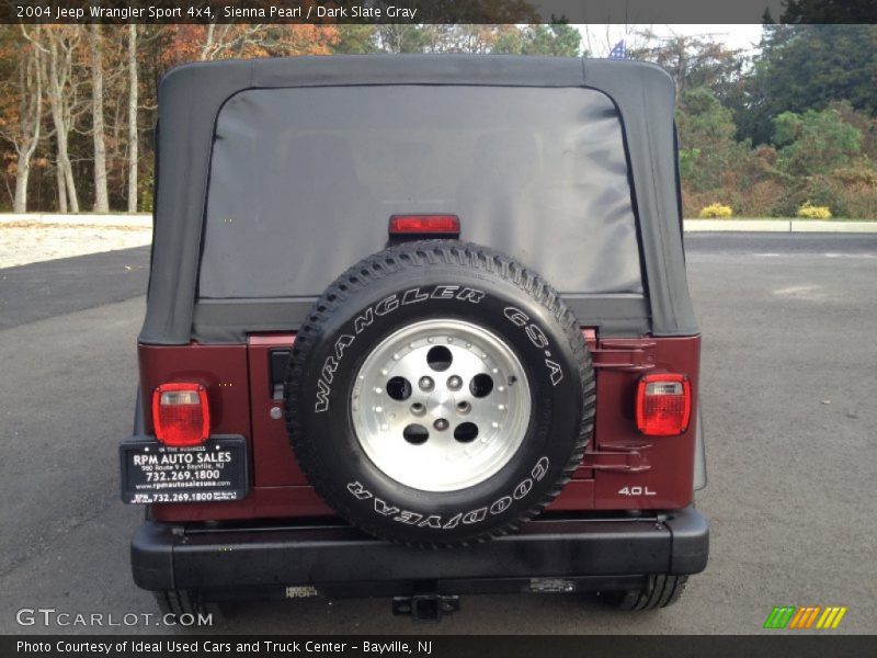 Sienna Pearl / Dark Slate Gray 2004 Jeep Wrangler Sport 4x4