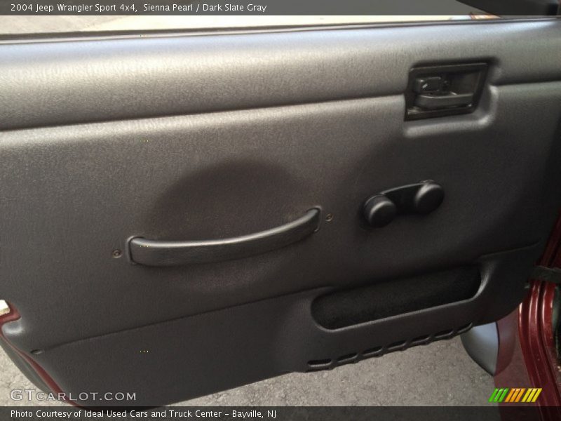 Sienna Pearl / Dark Slate Gray 2004 Jeep Wrangler Sport 4x4