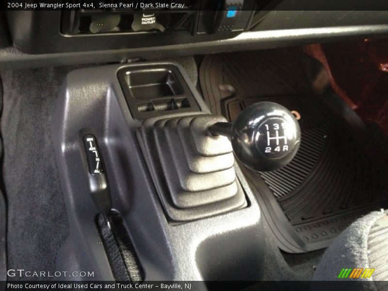 Sienna Pearl / Dark Slate Gray 2004 Jeep Wrangler Sport 4x4