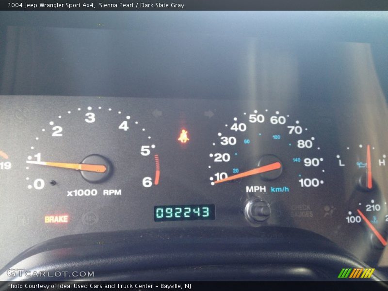 Sienna Pearl / Dark Slate Gray 2004 Jeep Wrangler Sport 4x4