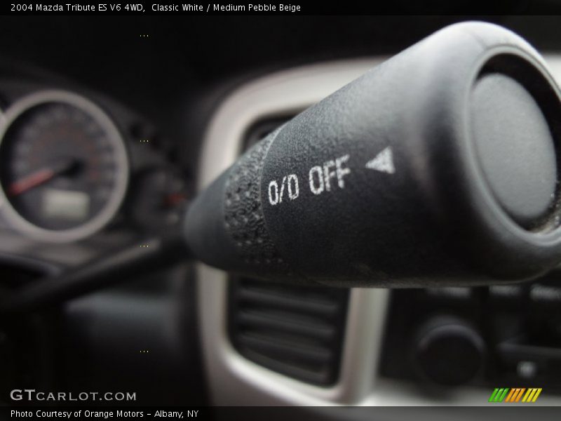 Classic White / Medium Pebble Beige 2004 Mazda Tribute ES V6 4WD