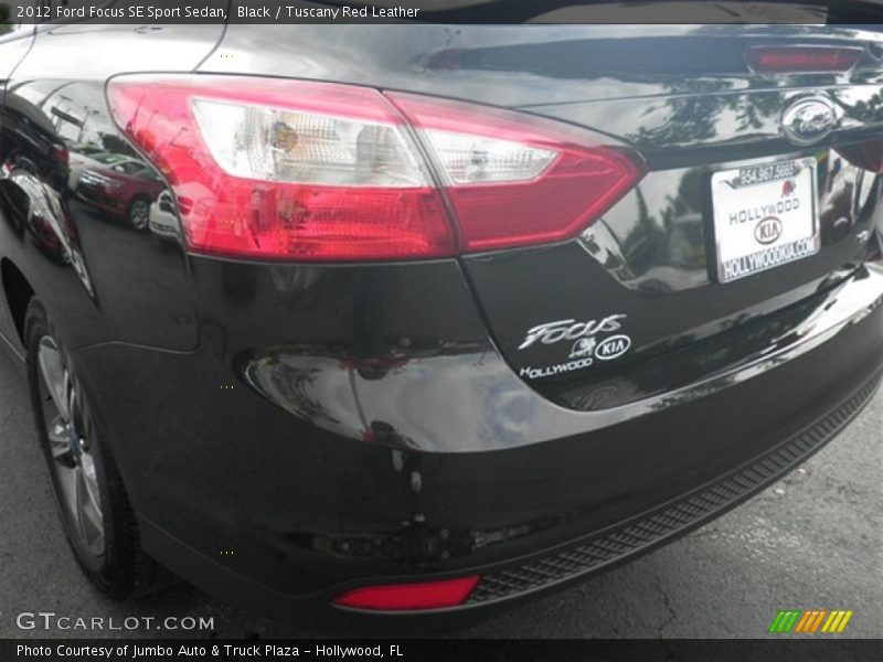 Black / Tuscany Red Leather 2012 Ford Focus SE Sport Sedan