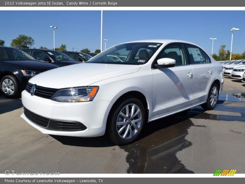 Candy White / Cornsilk Beige 2013 Volkswagen Jetta SE Sedan