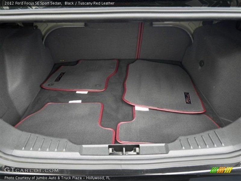  2012 Focus SE Sport Sedan Trunk