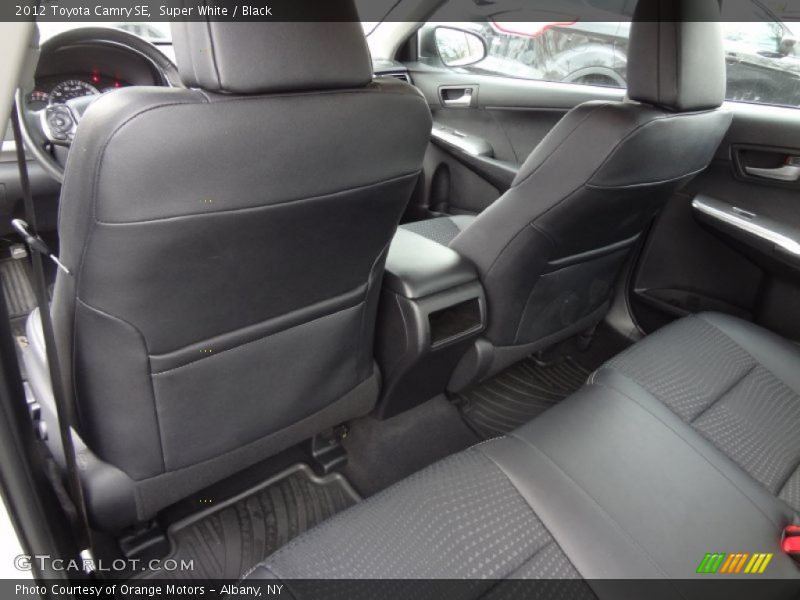 Super White / Black 2012 Toyota Camry SE