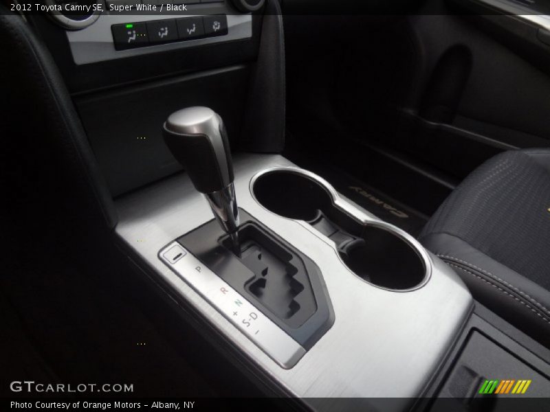 Super White / Black 2012 Toyota Camry SE