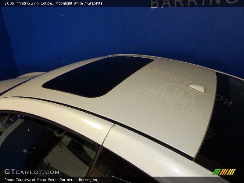 Moonlight White / Graphite 2009 Infiniti G 37 x Coupe