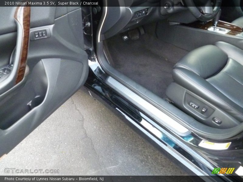 Super Black / Charcoal 2010 Nissan Maxima 3.5 SV