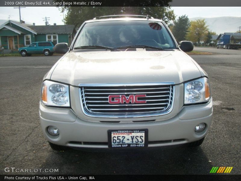 Sand Beige Metallic / Ebony 2009 GMC Envoy SLE 4x4