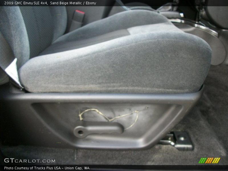 Sand Beige Metallic / Ebony 2009 GMC Envoy SLE 4x4