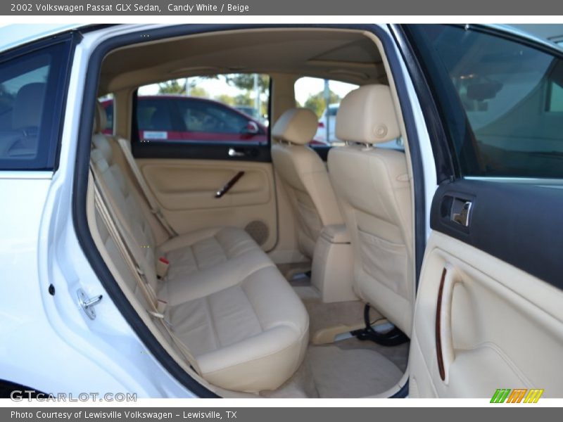 Candy White / Beige 2002 Volkswagen Passat GLX Sedan