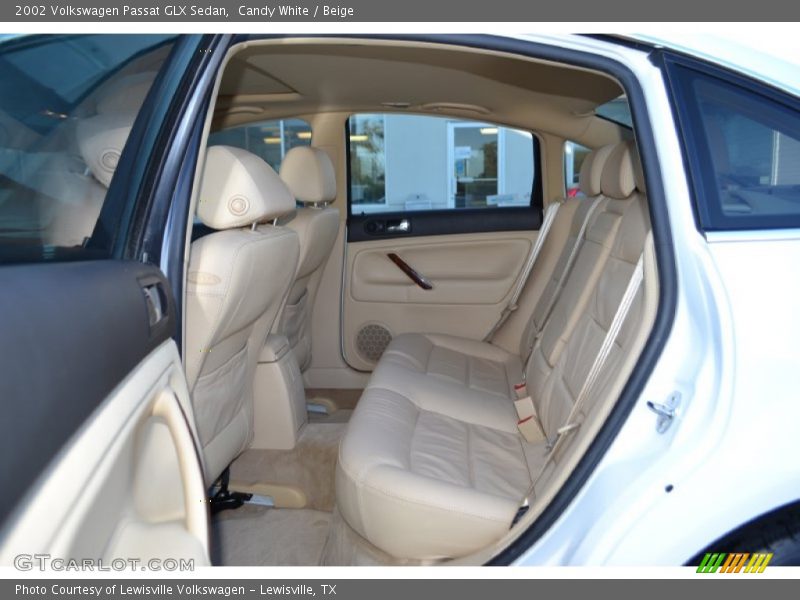 Candy White / Beige 2002 Volkswagen Passat GLX Sedan