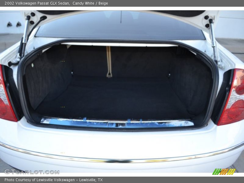 Candy White / Beige 2002 Volkswagen Passat GLX Sedan