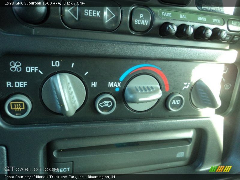 Controls of 1998 Suburban 1500 4x4