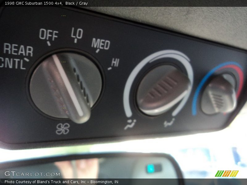 Controls of 1998 Suburban 1500 4x4