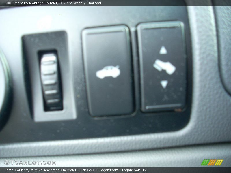 Oxford White / Charcoal 2007 Mercury Montego Premier