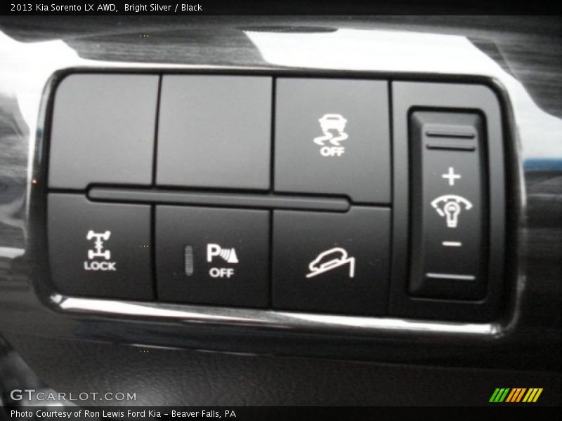 Bright Silver / Black 2013 Kia Sorento LX AWD