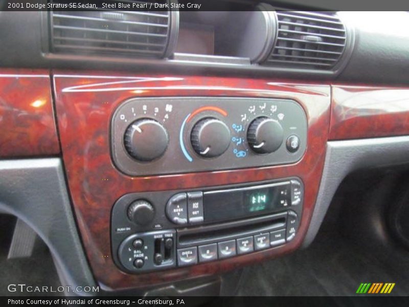 Controls of 2001 Stratus SE Sedan