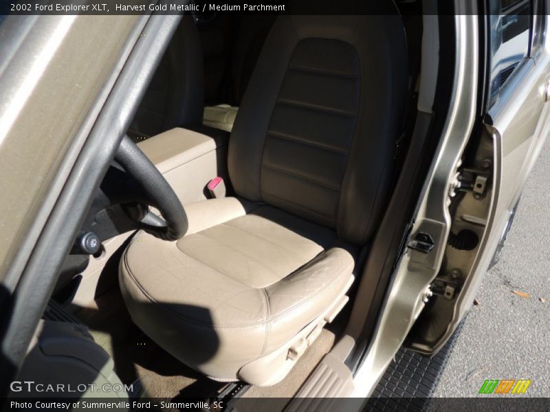 Harvest Gold Metallic / Medium Parchment 2002 Ford Explorer XLT