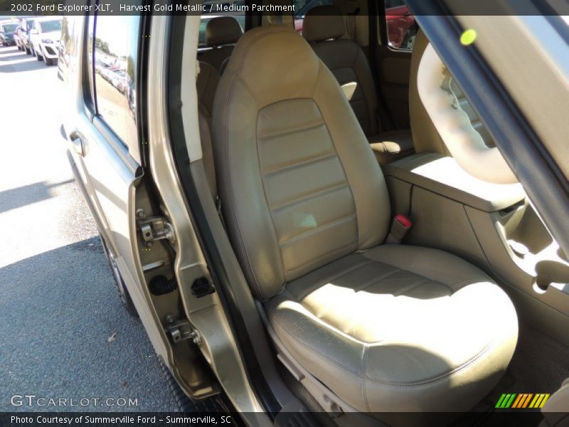 Harvest Gold Metallic / Medium Parchment 2002 Ford Explorer XLT