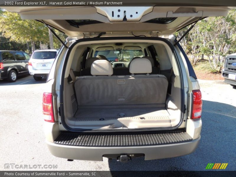 Harvest Gold Metallic / Medium Parchment 2002 Ford Explorer XLT