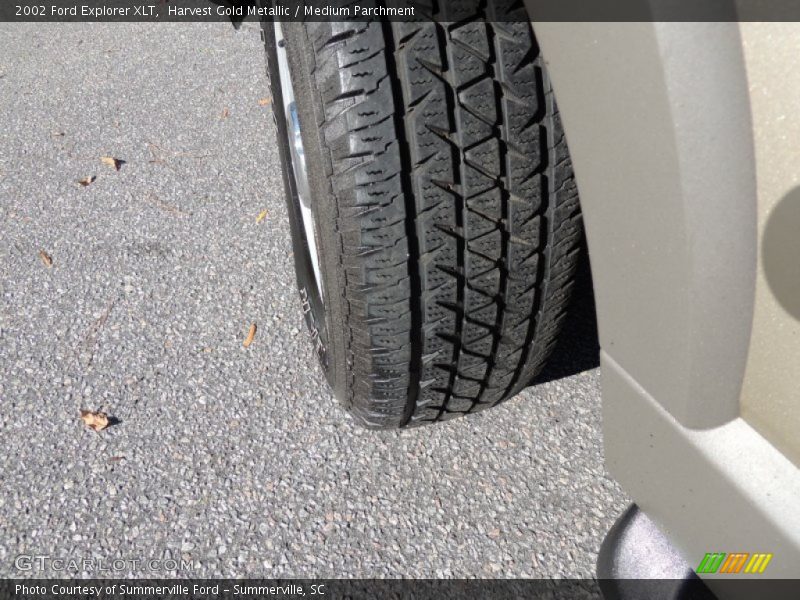 Harvest Gold Metallic / Medium Parchment 2002 Ford Explorer XLT