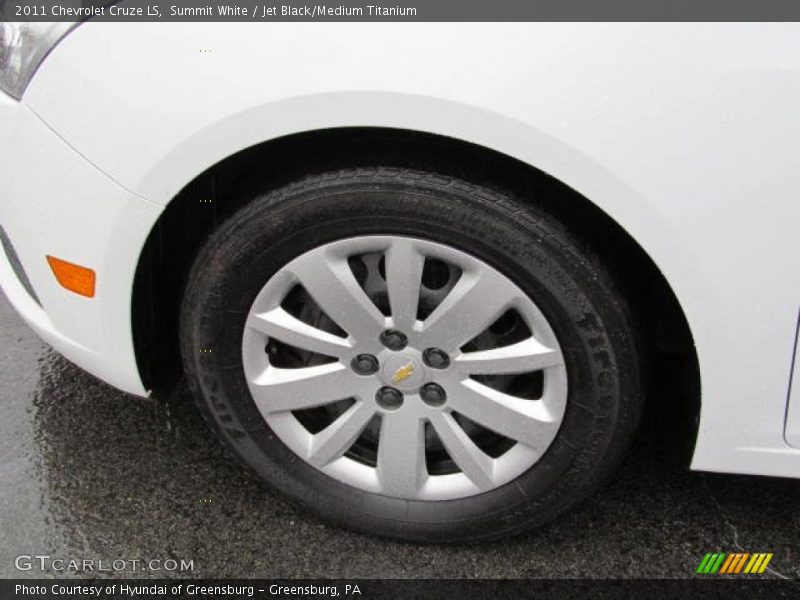 Summit White / Jet Black/Medium Titanium 2011 Chevrolet Cruze LS
