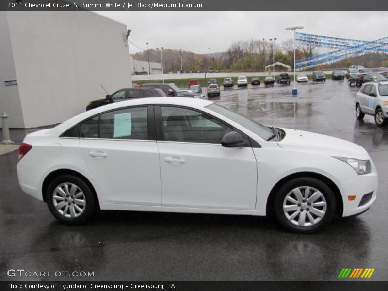 Summit White / Jet Black/Medium Titanium 2011 Chevrolet Cruze LS