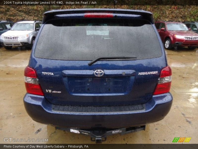 Indigo Ink Pearl / Ash 2004 Toyota Highlander Limited V6 4WD