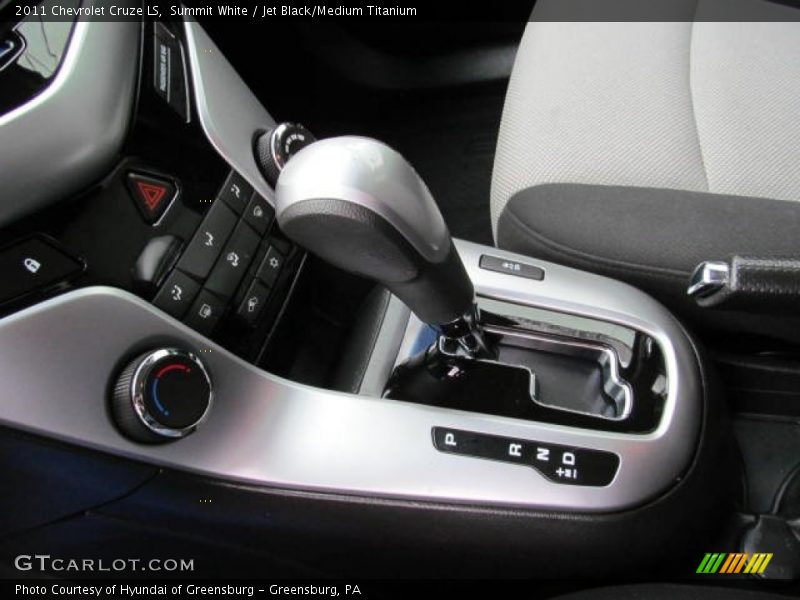 Summit White / Jet Black/Medium Titanium 2011 Chevrolet Cruze LS