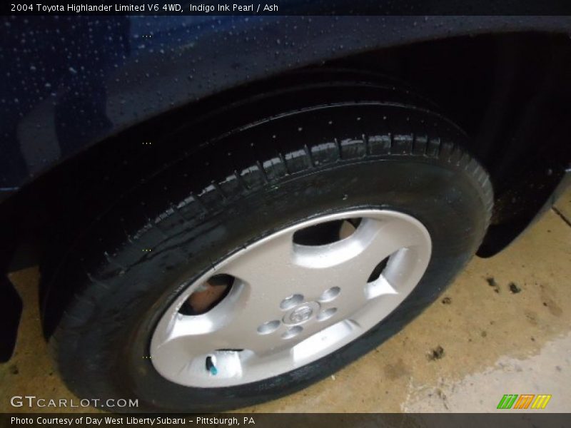 Indigo Ink Pearl / Ash 2004 Toyota Highlander Limited V6 4WD