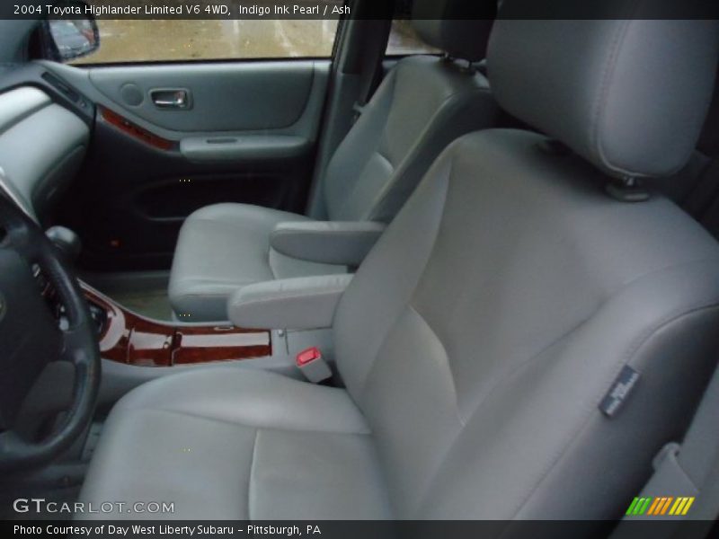 Indigo Ink Pearl / Ash 2004 Toyota Highlander Limited V6 4WD