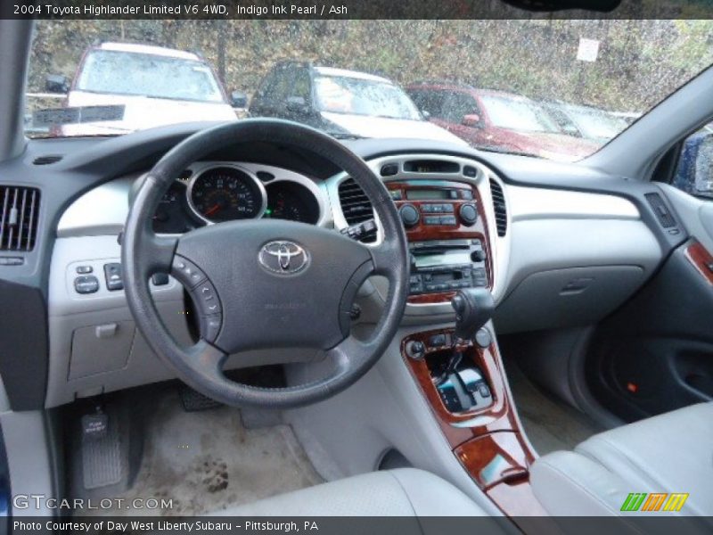 Indigo Ink Pearl / Ash 2004 Toyota Highlander Limited V6 4WD