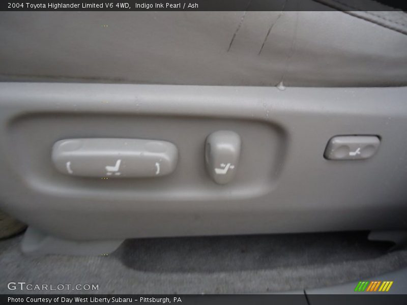 Indigo Ink Pearl / Ash 2004 Toyota Highlander Limited V6 4WD