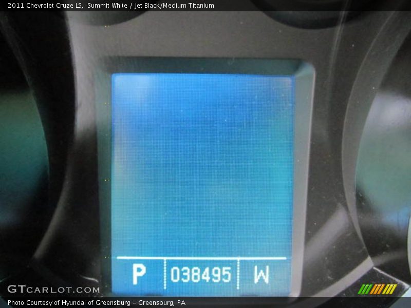 Summit White / Jet Black/Medium Titanium 2011 Chevrolet Cruze LS