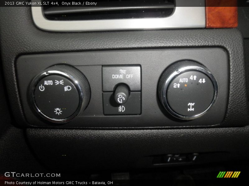 Controls of 2013 Yukon XL SLT 4x4