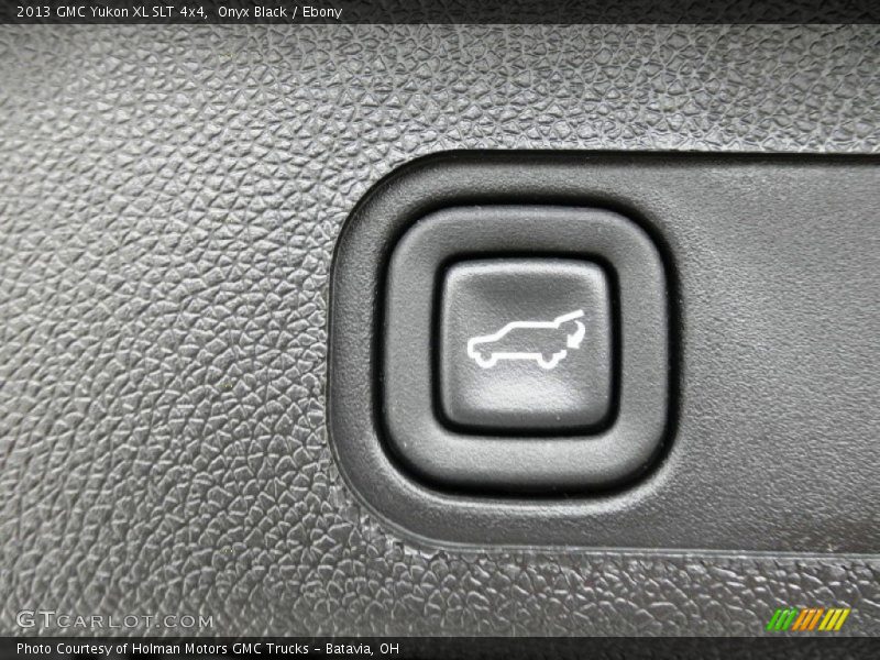 Controls of 2013 Yukon XL SLT 4x4