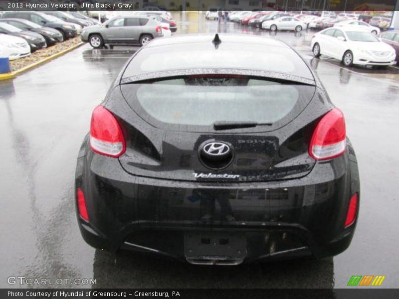 Ultra Black / Gray 2013 Hyundai Veloster