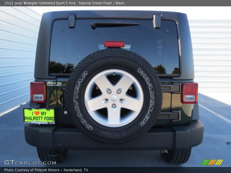Natural Green Pearl / Black 2012 Jeep Wrangler Unlimited Sport S 4x4